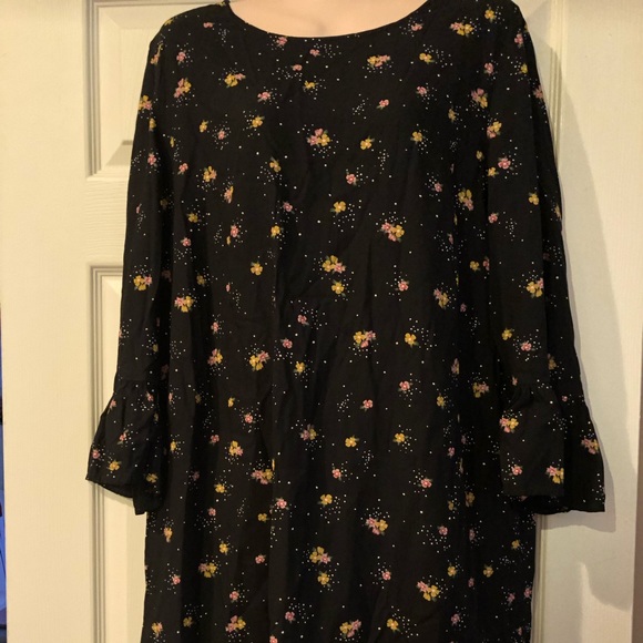 𝒷𝓁𝒶𝒸𝓀 𝒻𝓁𝑜𝓌𝑒𝓇𝑒𝒹 𝒹𝓇𝑒𝓈𝓈 - Picture 7 of 7